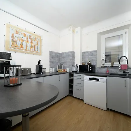 Jolie Au Calme A Bed & Breakfast 2*