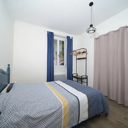 Jolie Au Calme A Bed & Breakfast