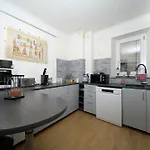Jolie Au Calme A Bed & Breakfast 2*