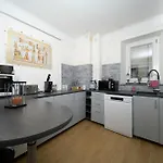 Jolie Au Calme A Bed & Breakfast 2*