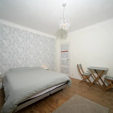 Jolie Au Calme A オザ