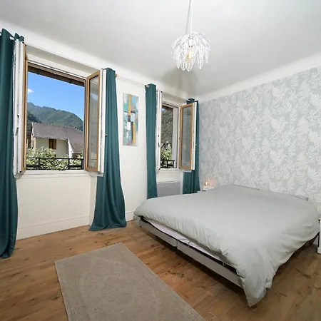 Jolie Au Calme A 2* オザ